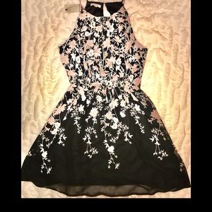 Floral Flow-y Dress 👗